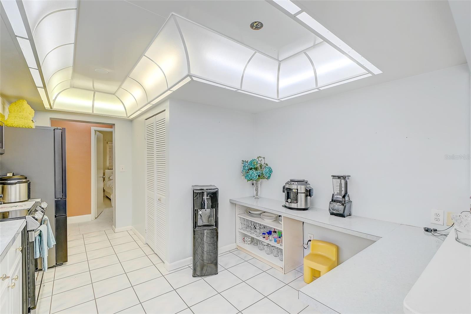 COUNTRY CLUB ESTATES - Residential