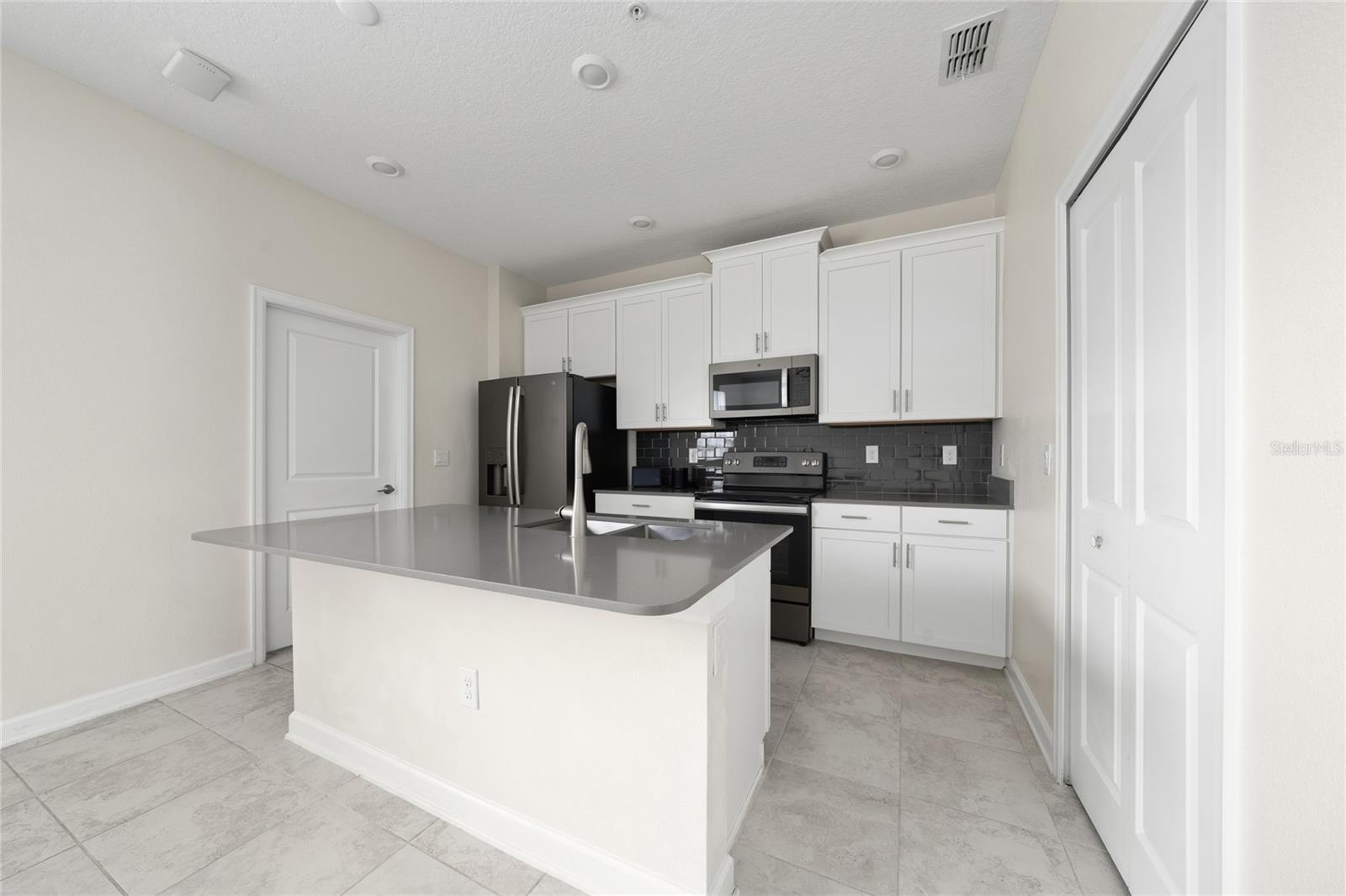 STOREY PK-PH 5 - Residential Lease