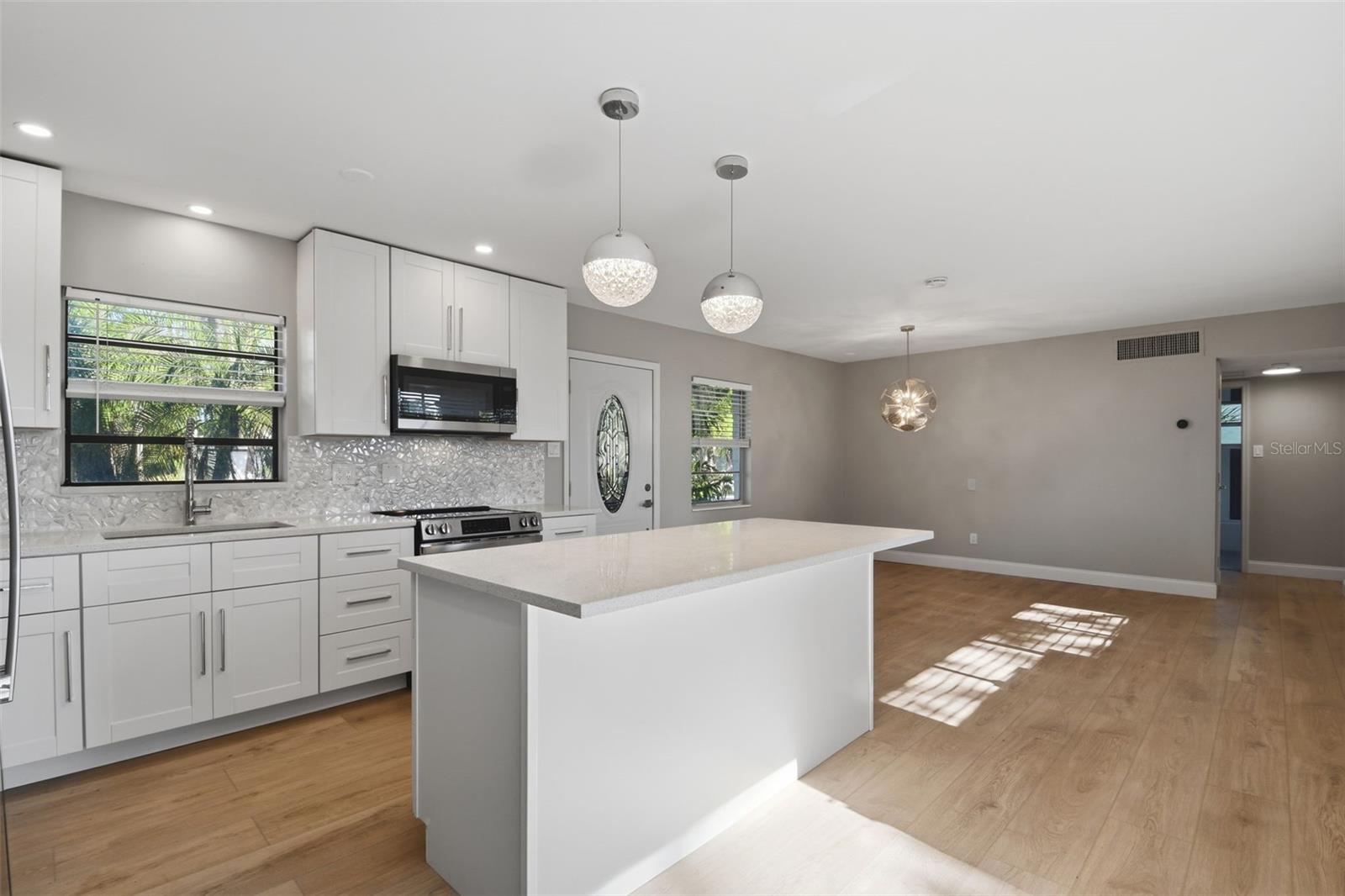 COUNTRY CLUB ADD TO OLDSMAR REV - Residential