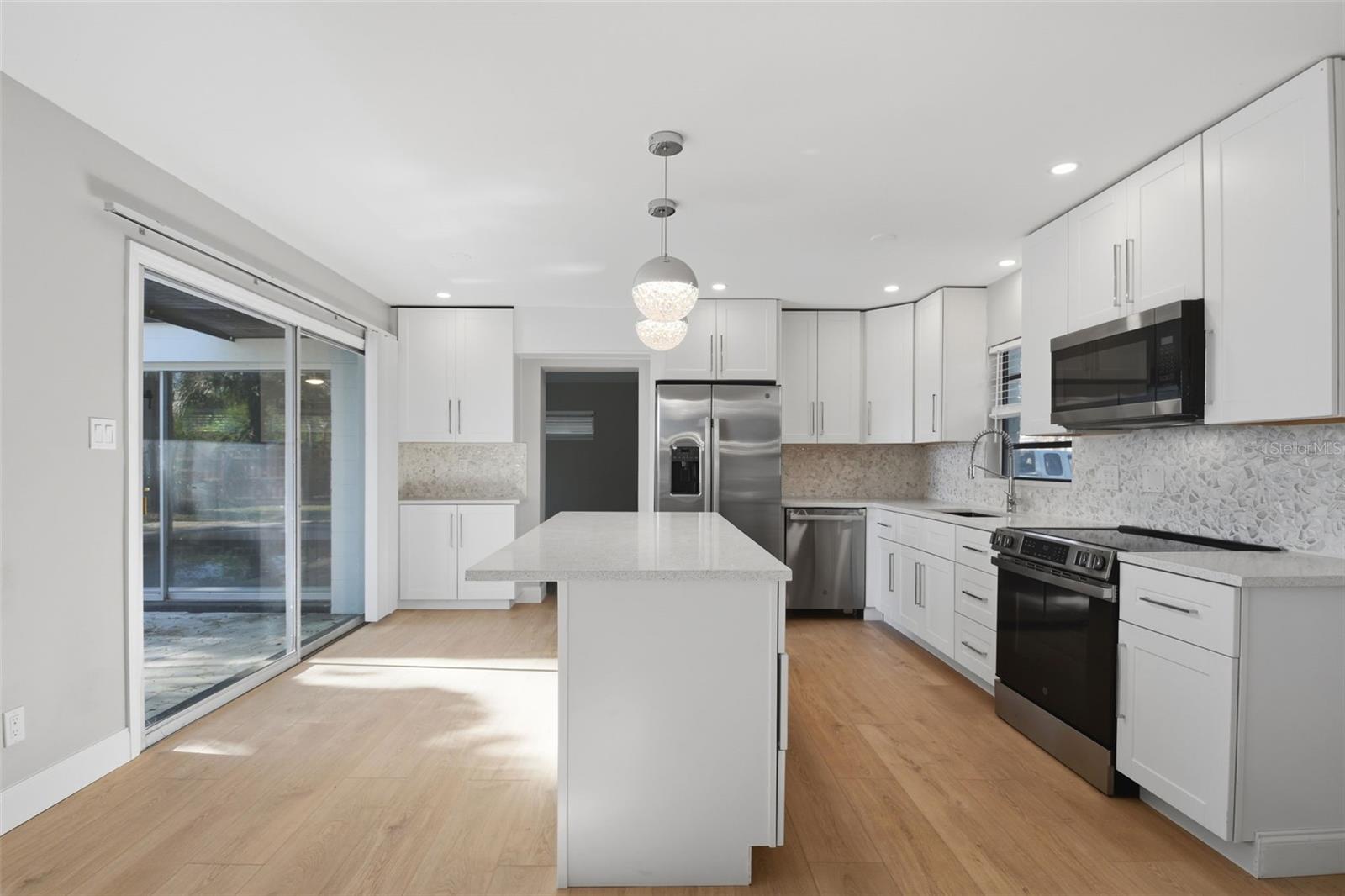 COUNTRY CLUB ADD TO OLDSMAR REV - Residential