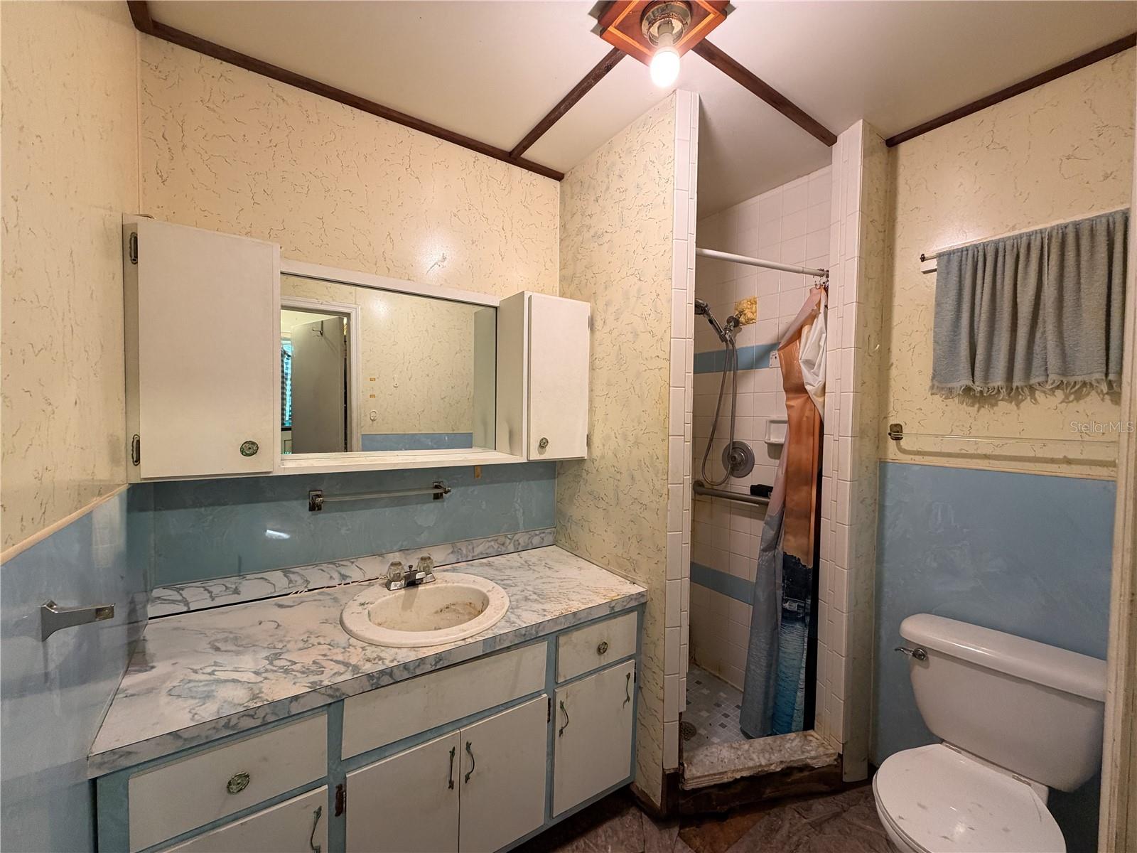 LEESBURG FLORADEL - Residential