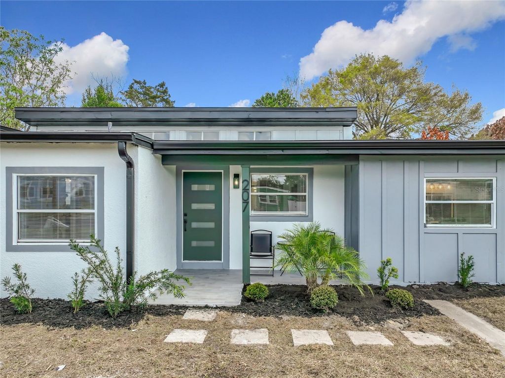 Photo of Orlando, FL 32807 (MLS # O6388301)