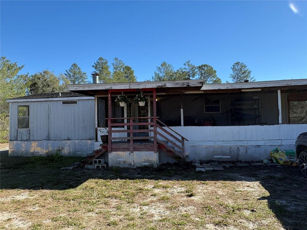 Photo of 41700 Shadow Ln, Deland, FL 32720 (MLS # O6380331)