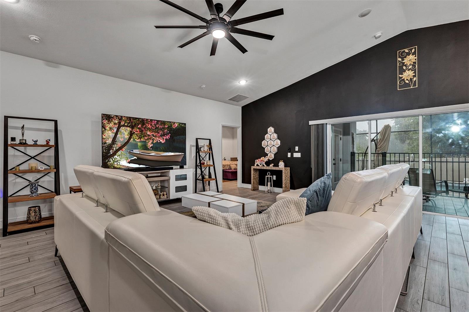 VILLA SORRENTO - Residential