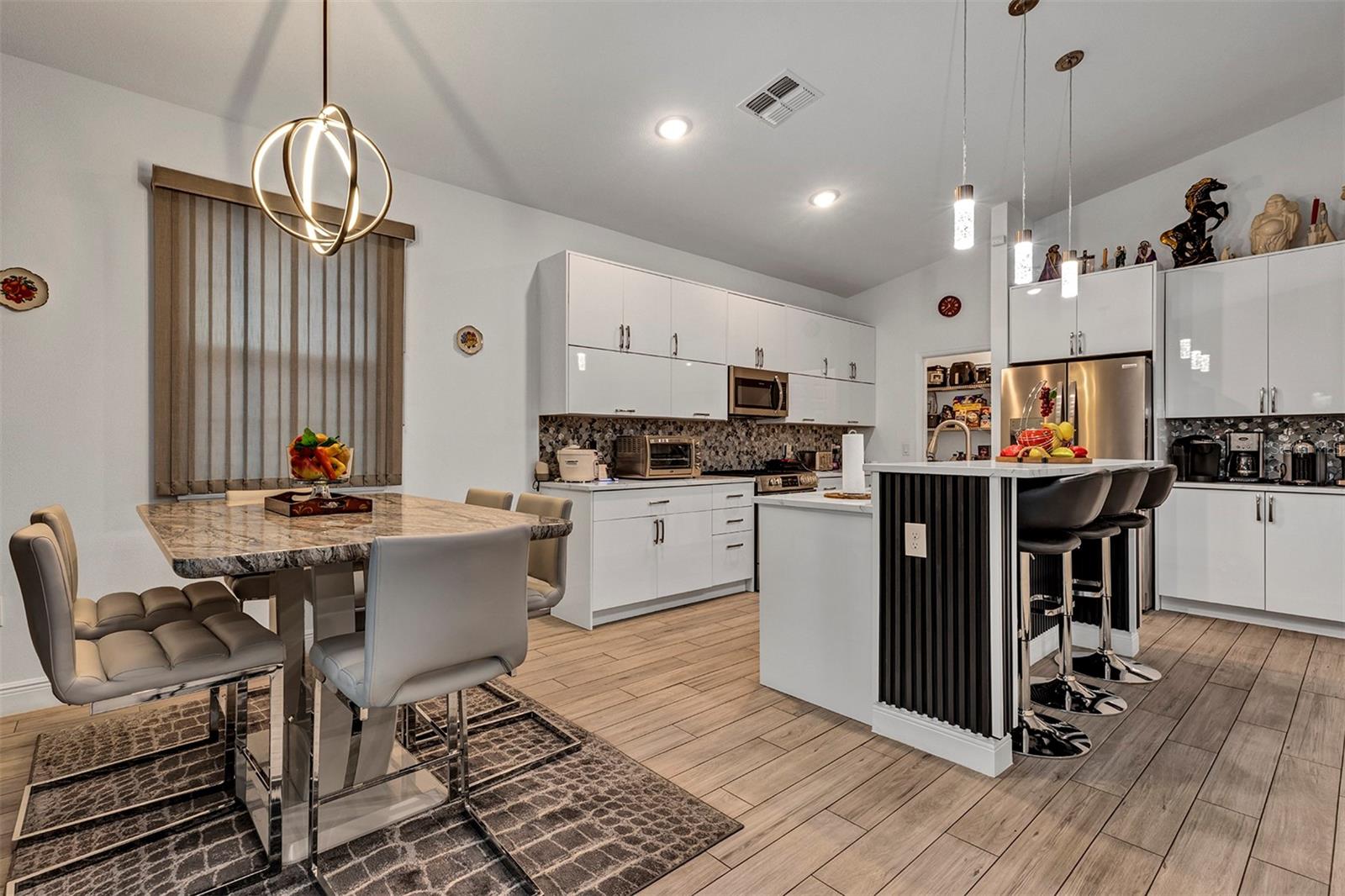 VILLA SORRENTO - Residential