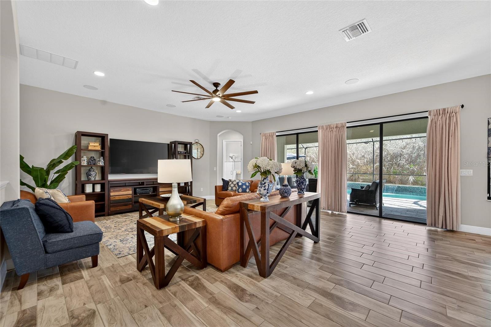 HAWKS FERN - Residential Lease