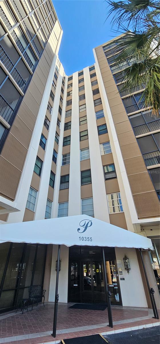 PARADISE ISLAND TOWERS CONDO - Residential Lease