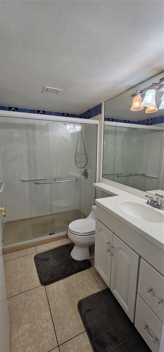 PARADISE ISLAND TOWERS CONDO - Residential Lease