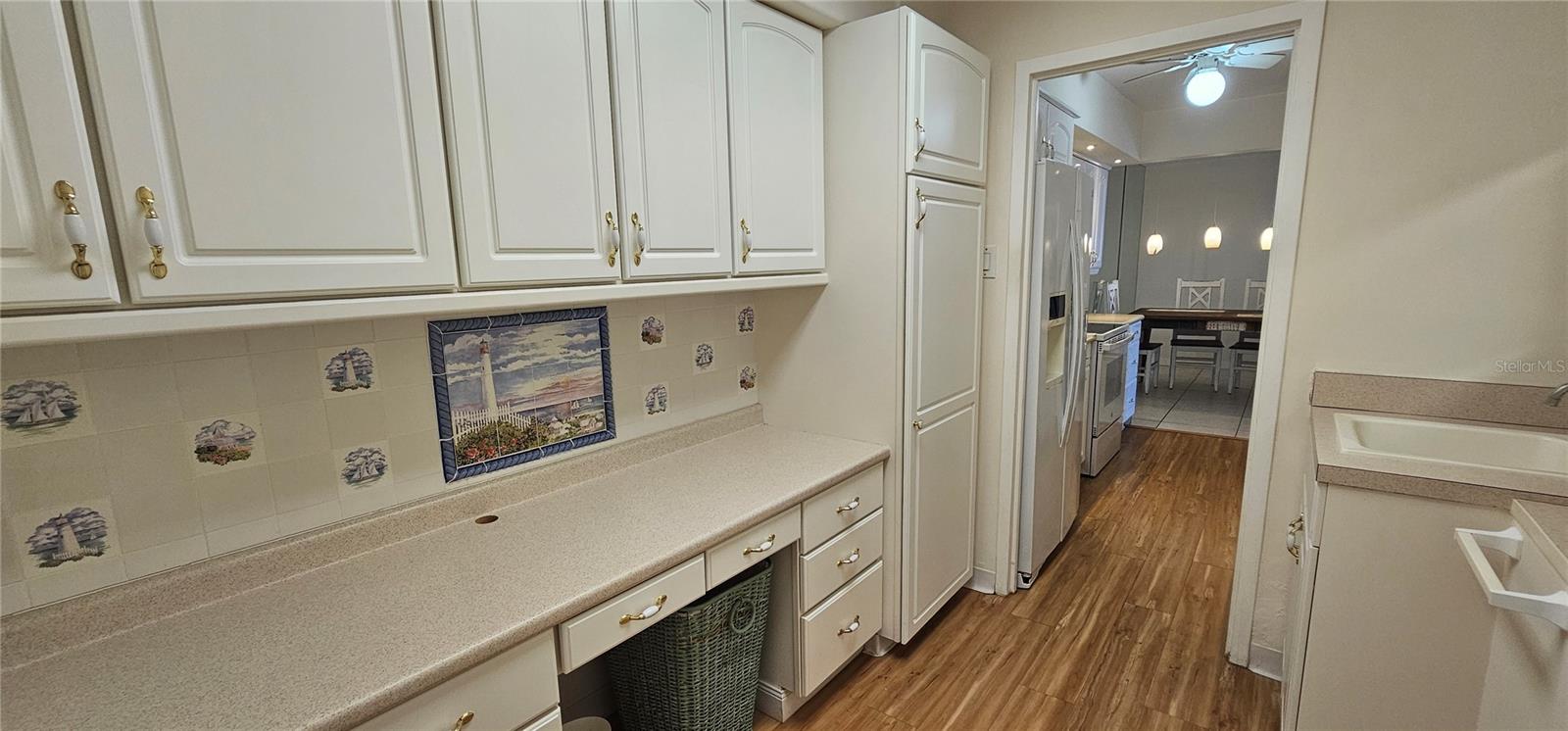 PARADISE ISLAND TOWERS CONDO - Residential Lease