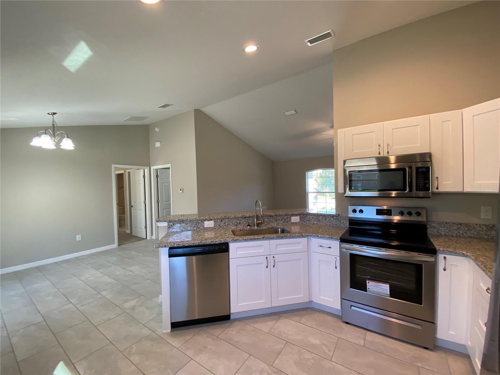 MARION OAKS UN 03 - Residential Lease