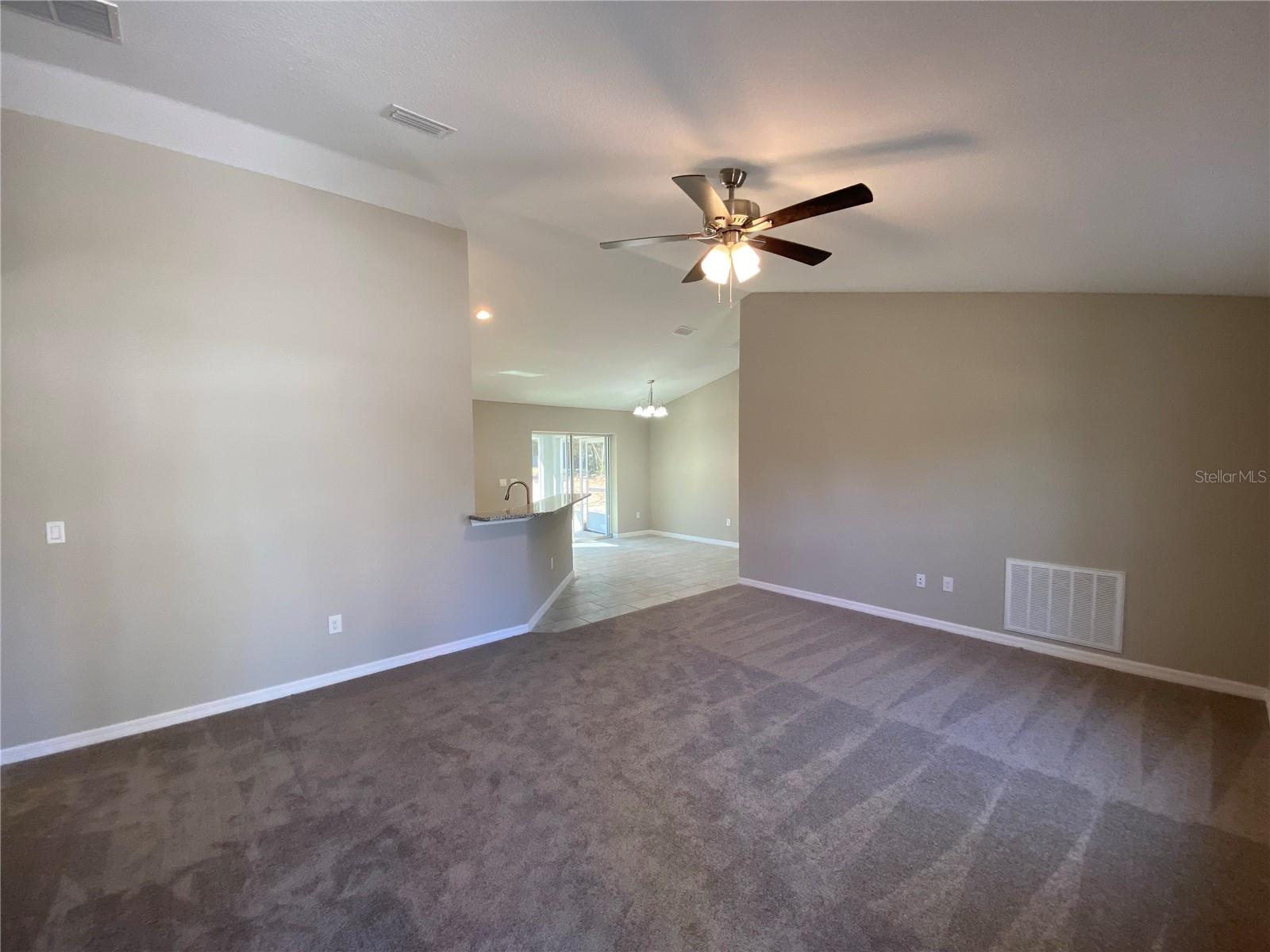 MARION OAKS UN 03 - Residential Lease