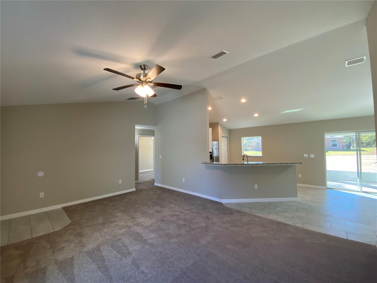 MARION OAKS UN 03 - Residential Lease