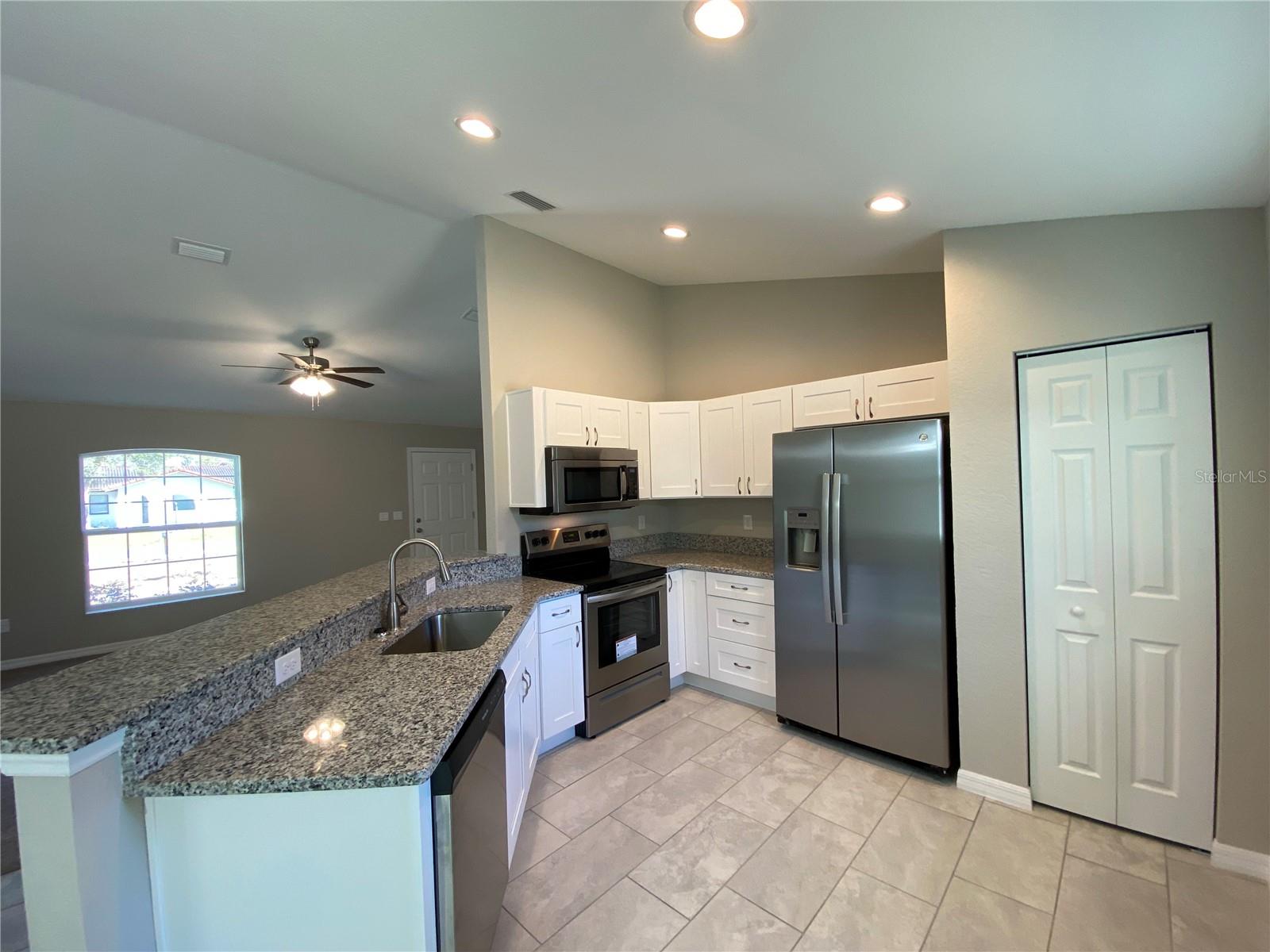 MARION OAKS UN 03 - Residential Lease