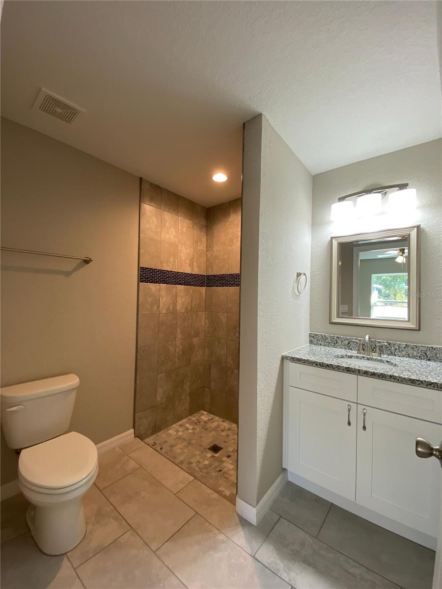 MARION OAKS UN 03 - Residential Lease