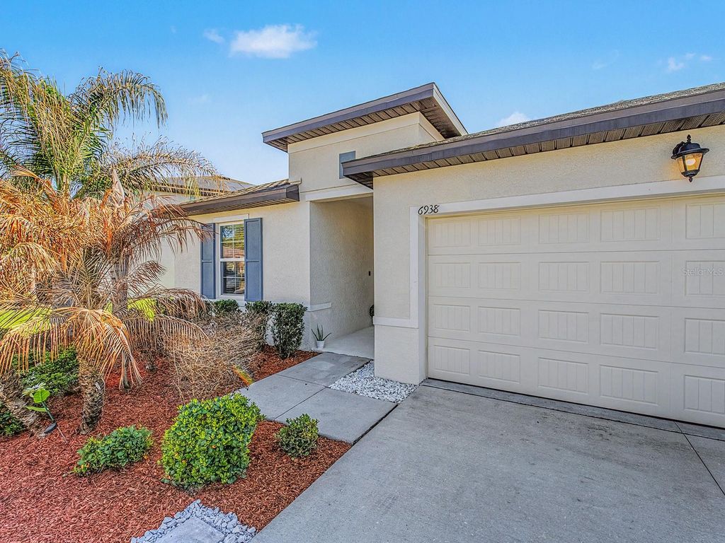 Photo of 6938 Shelby Lynn Way, Zephyrhills, FL 33542 (MLS # TB8486228)