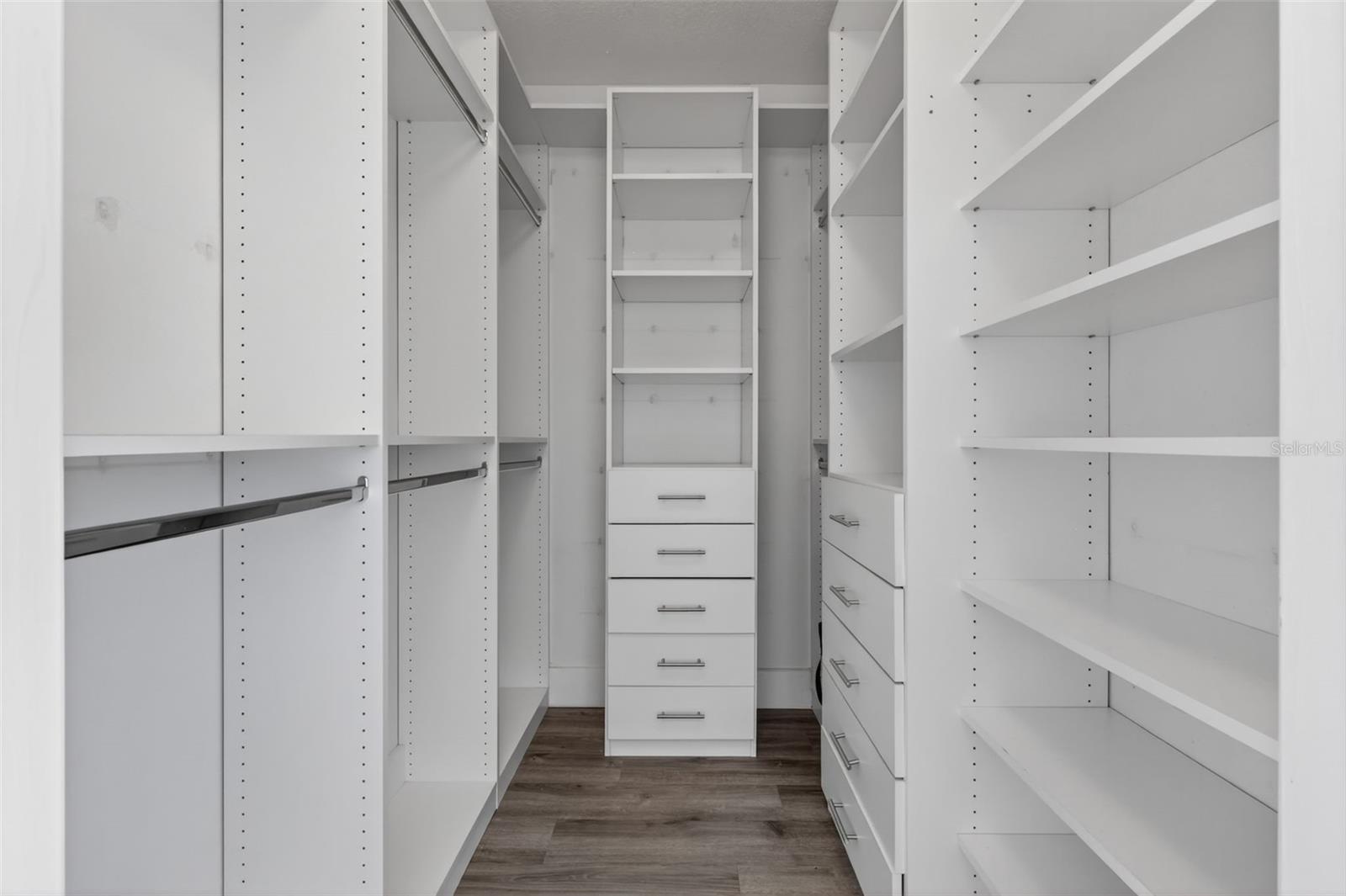 WAVERLY/LK EOLA - Residential