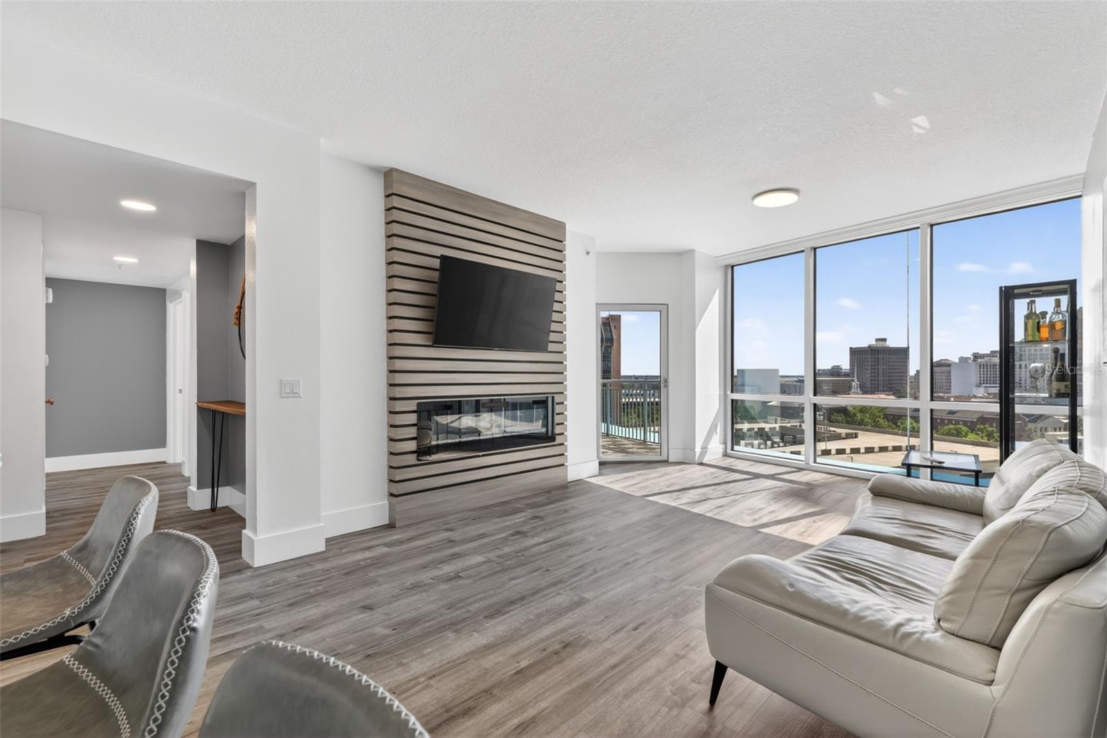 WAVERLY/LK EOLA - Residential