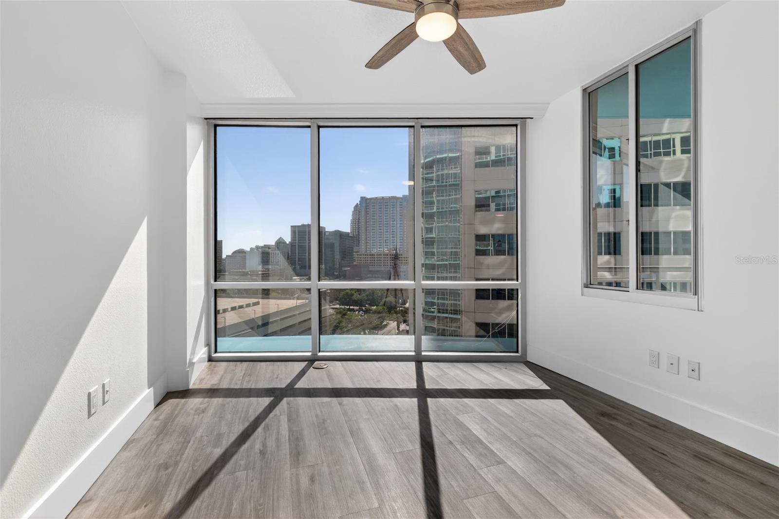 WAVERLY/LK EOLA - Residential