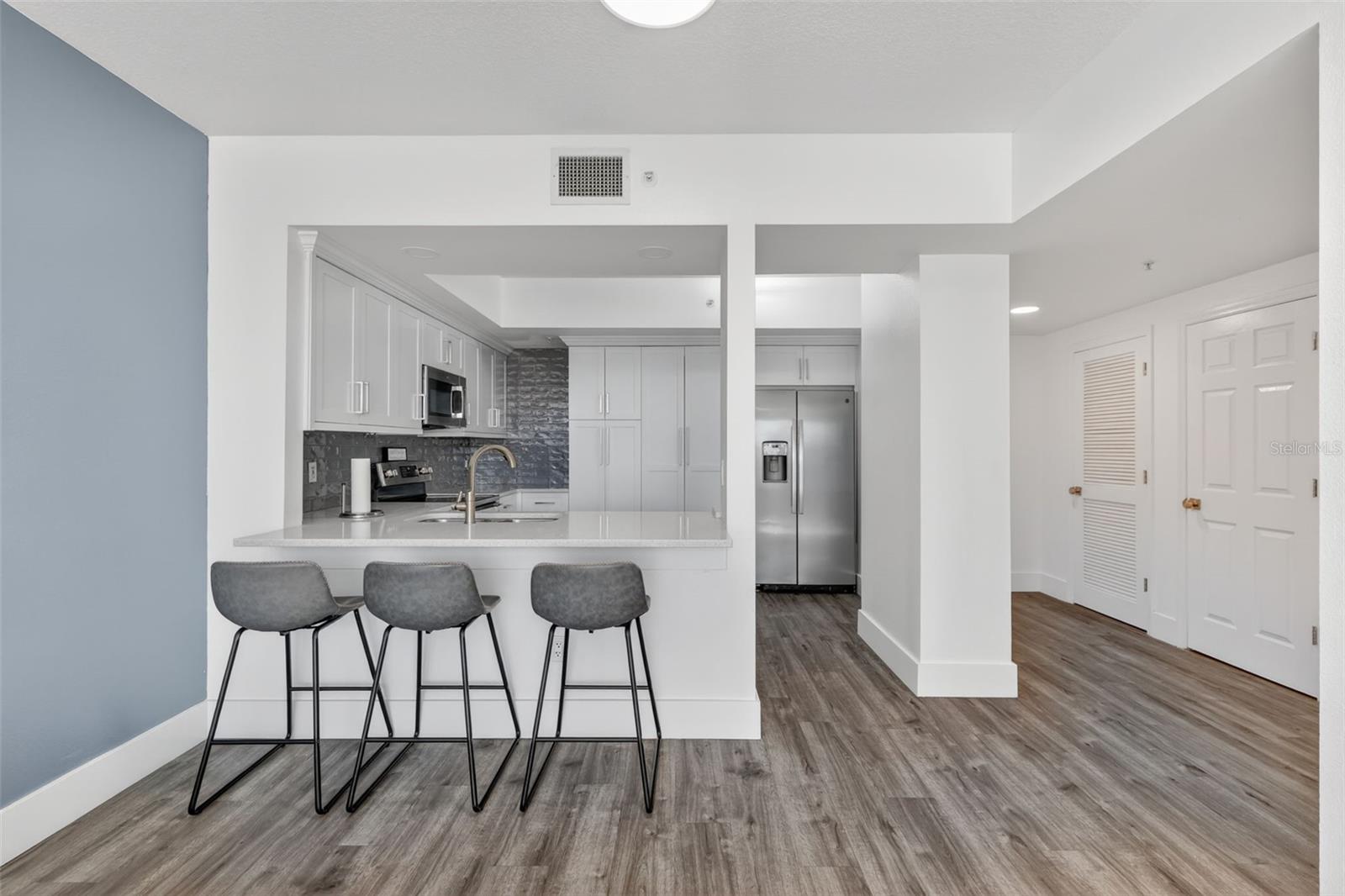 WAVERLY/LK EOLA - Residential