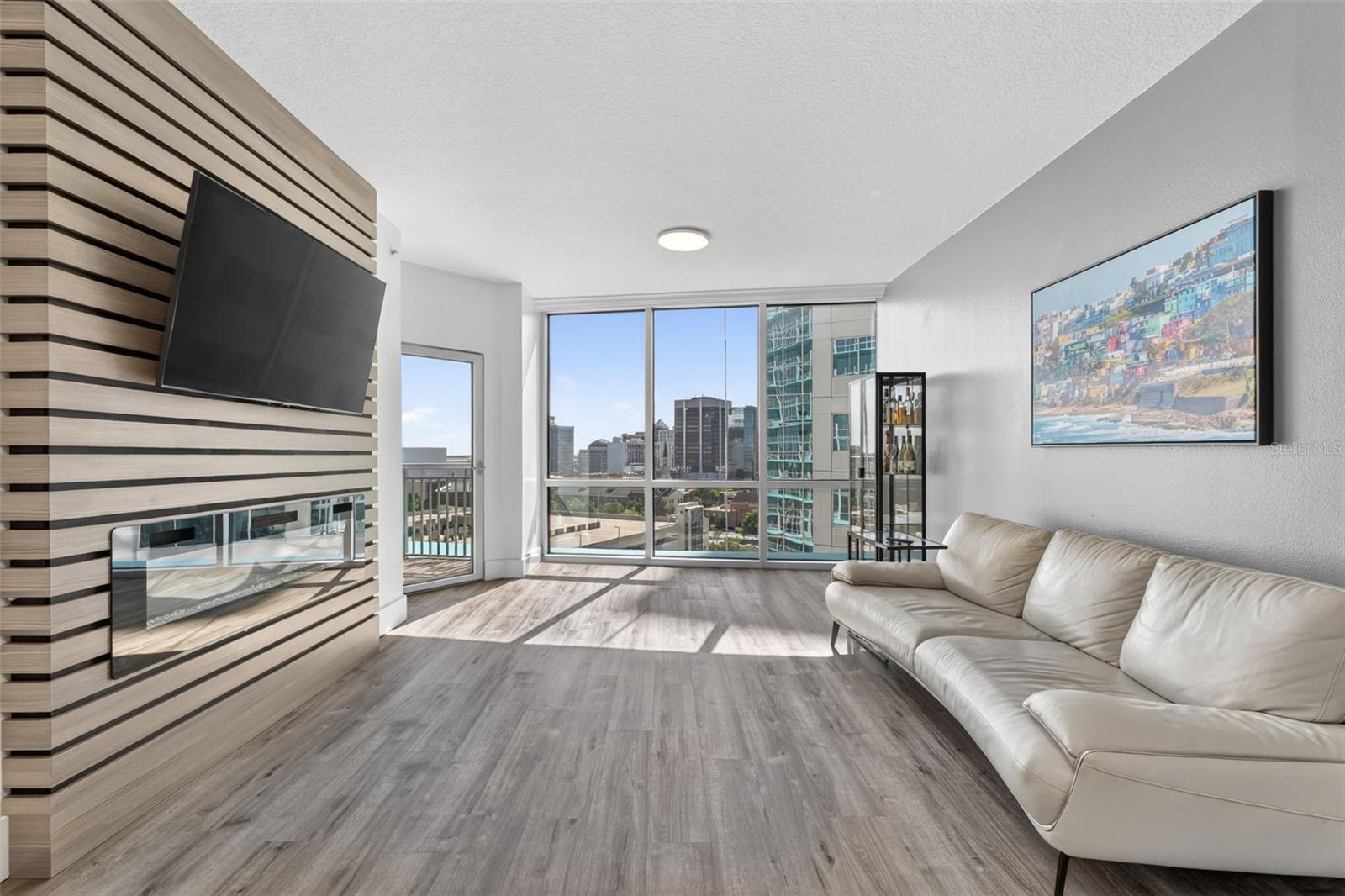 WAVERLY/LK EOLA - Residential