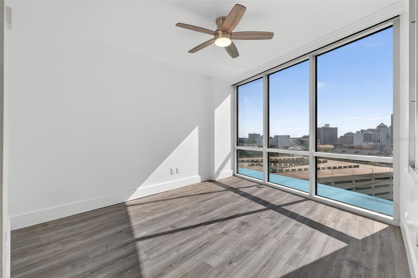 WAVERLY/LK EOLA - Residential