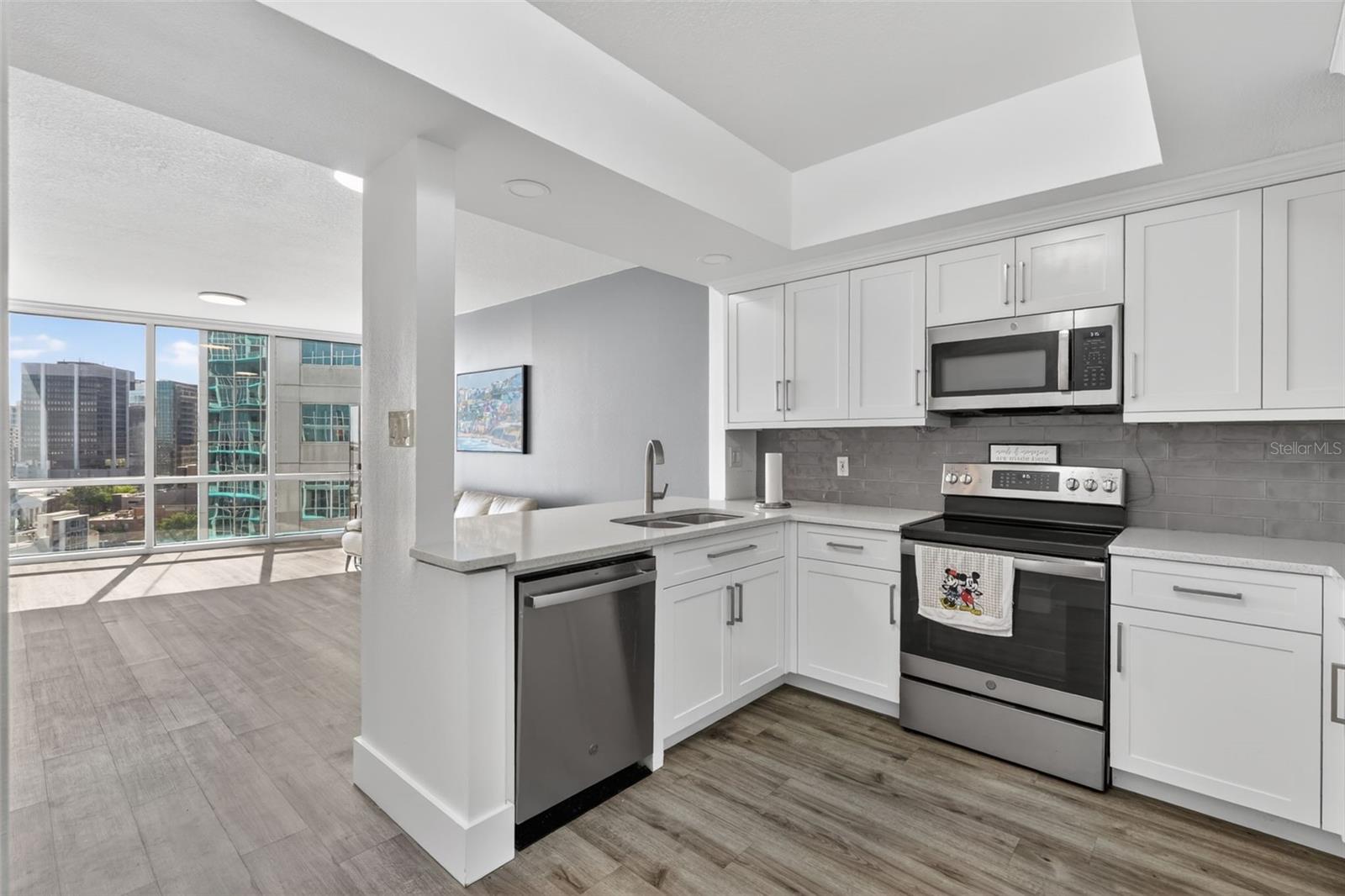 WAVERLY/LK EOLA - Residential