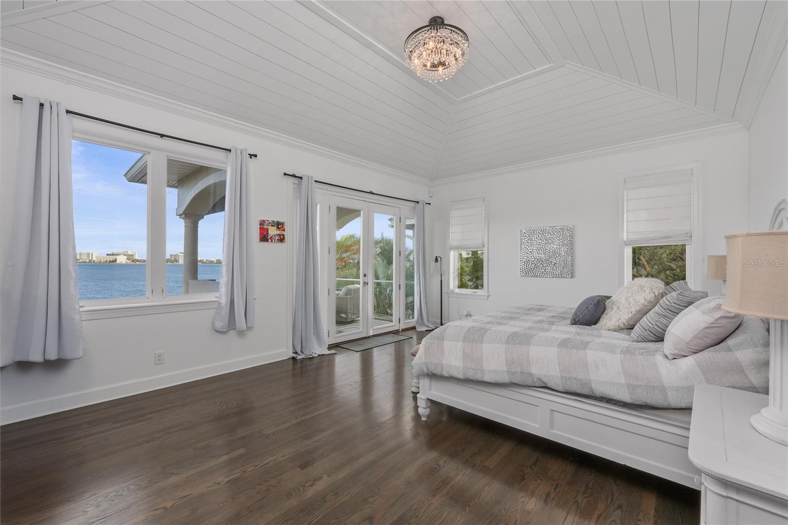 THE RESERVE OF OLD TAMPA BAY - Residential