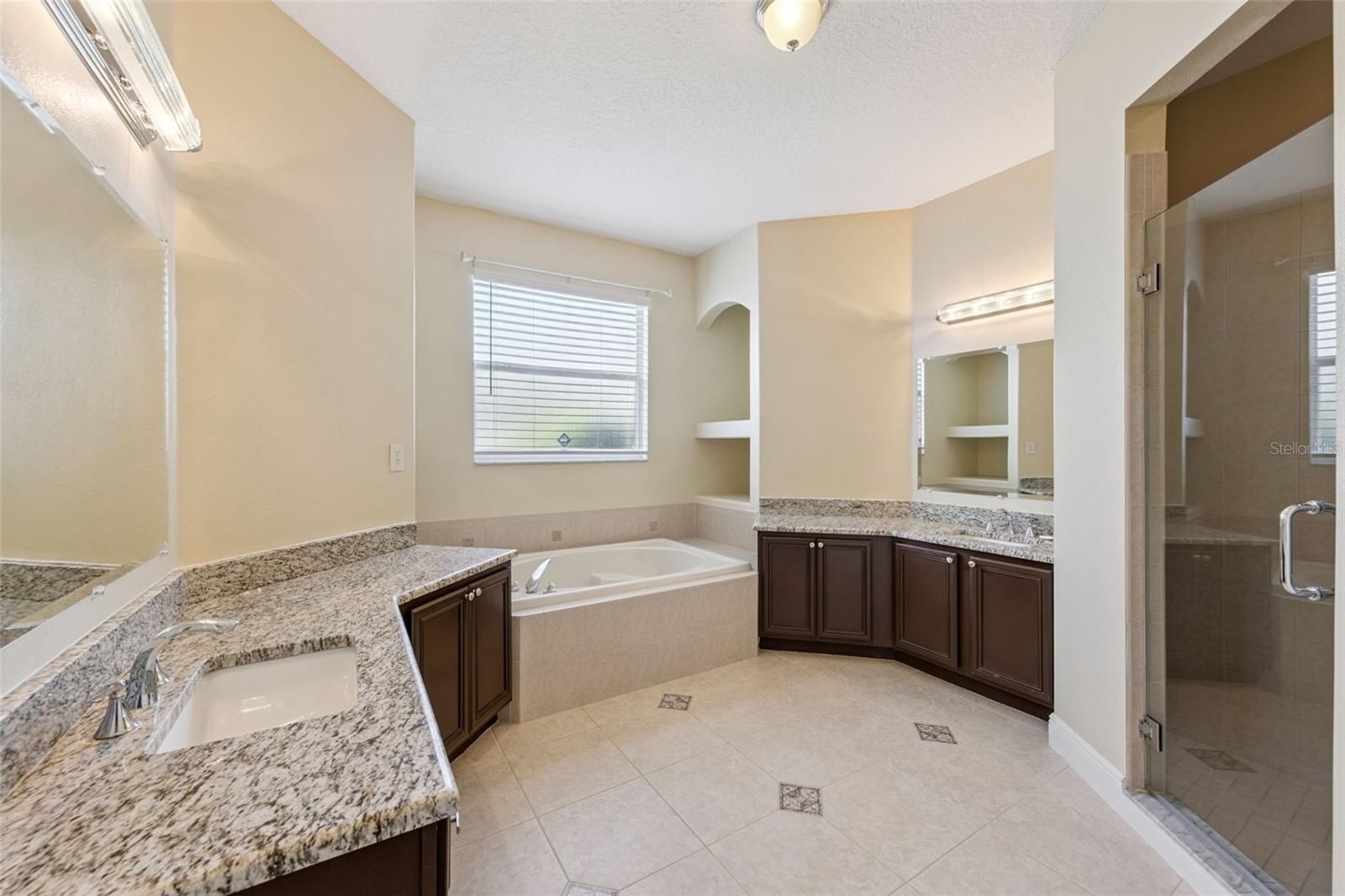 WENTWORTH ESTATES - Residential