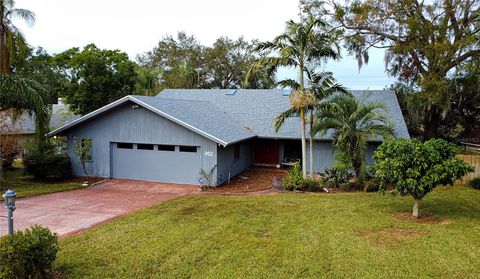 A home in WINTER HAVEN