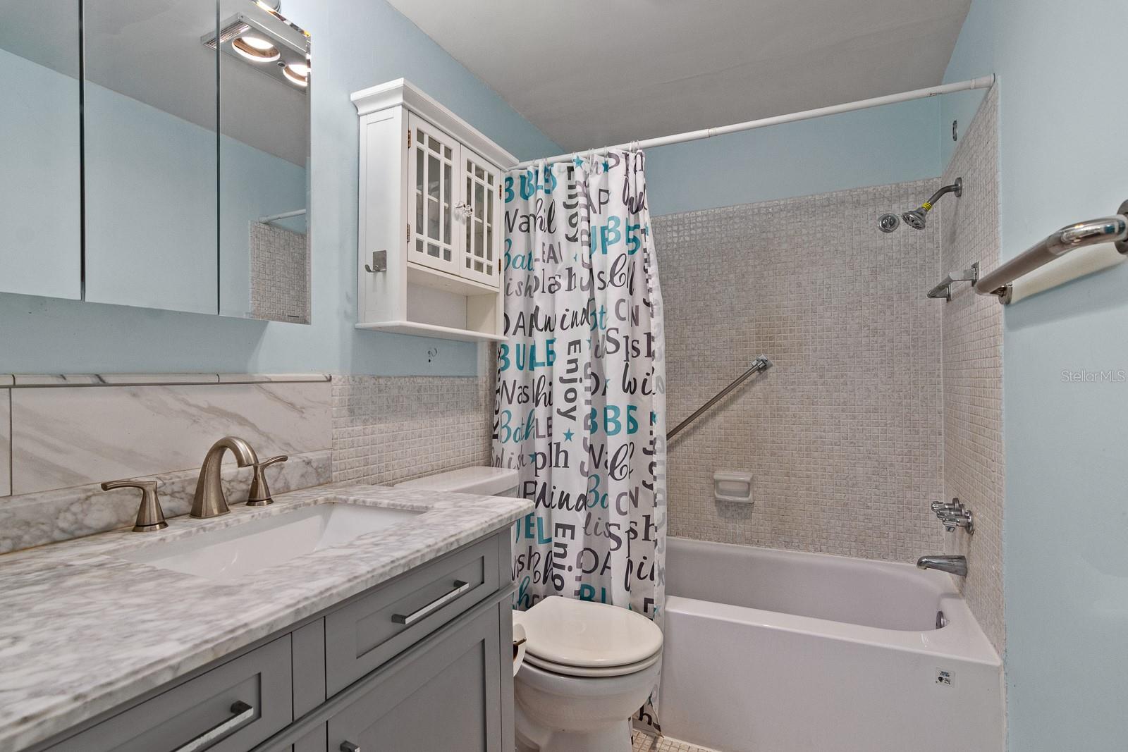 TOWN APTS CONDO - Residential