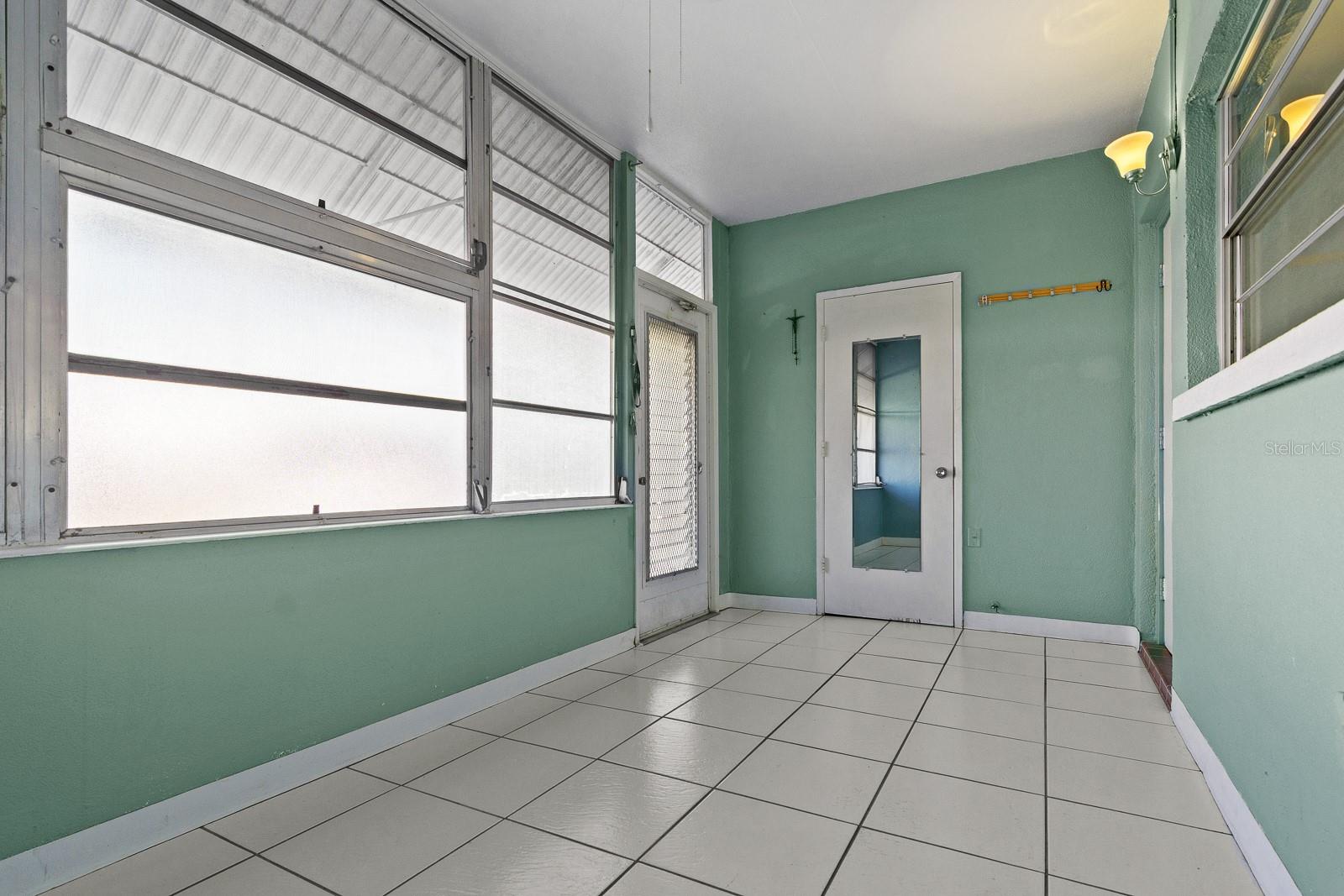 TOWN APTS CONDO - Residential