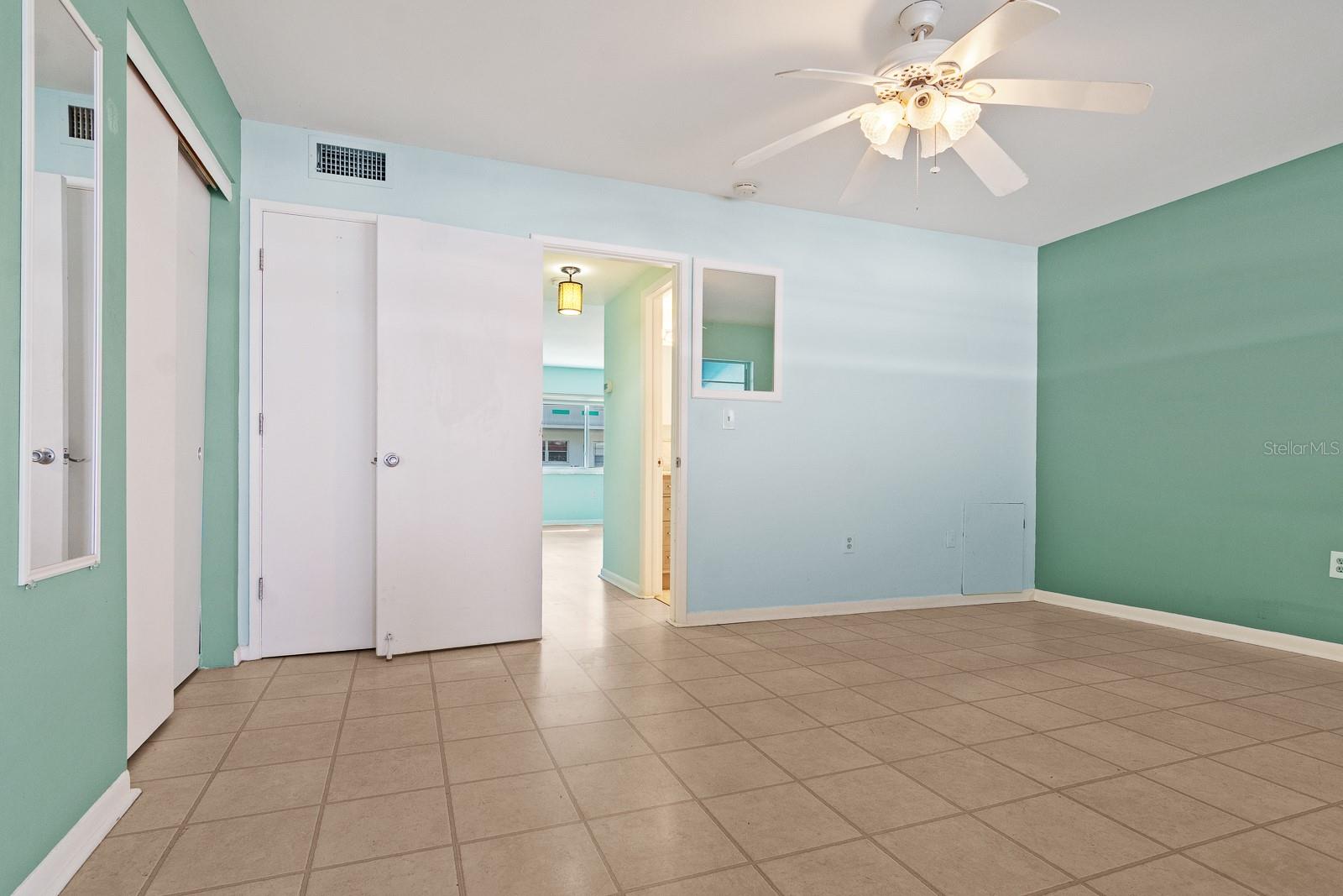 TOWN APTS CONDO - Residential