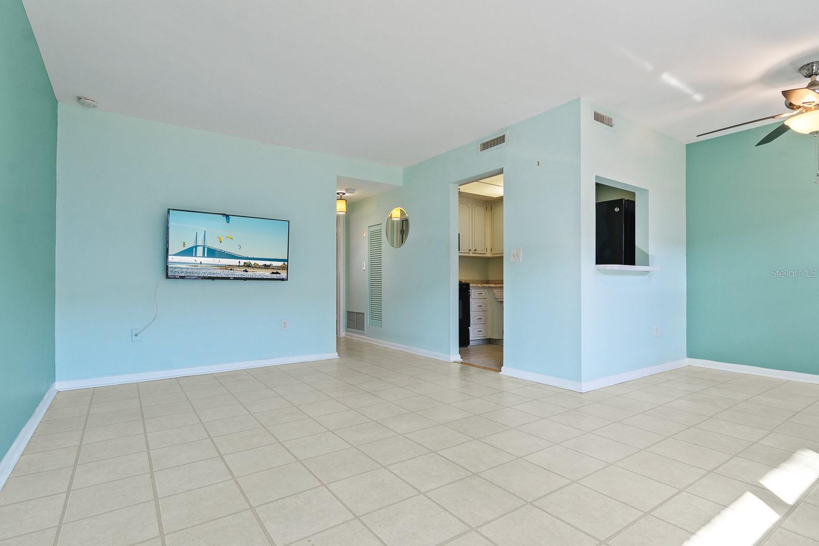 TOWN APTS CONDO - Residential