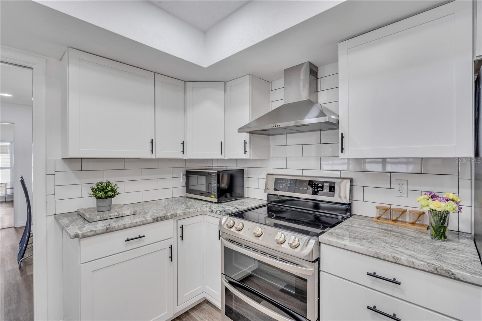 WEST BAYOU - Residential Lease