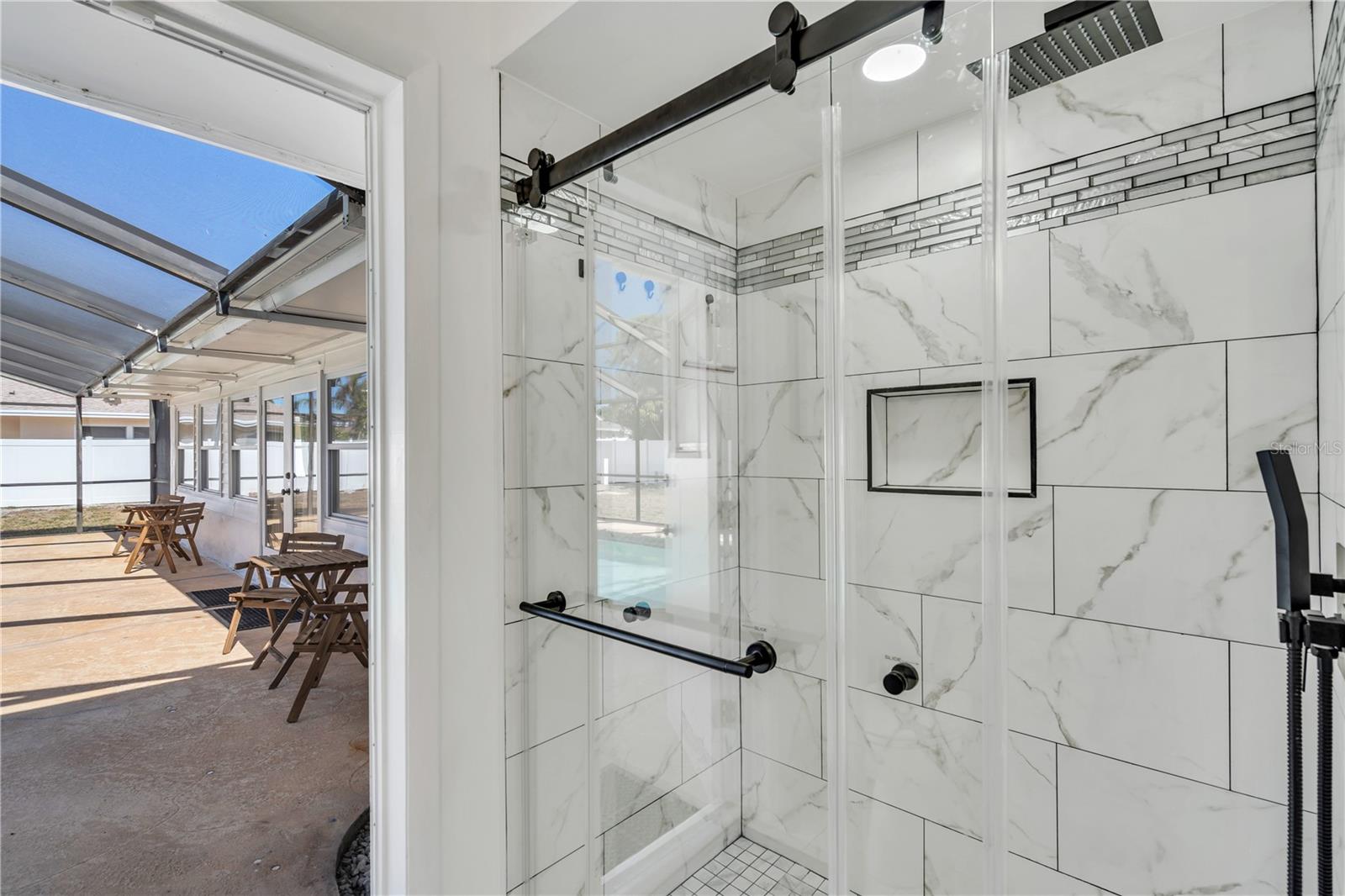 WEST BAYOU - Residential Lease