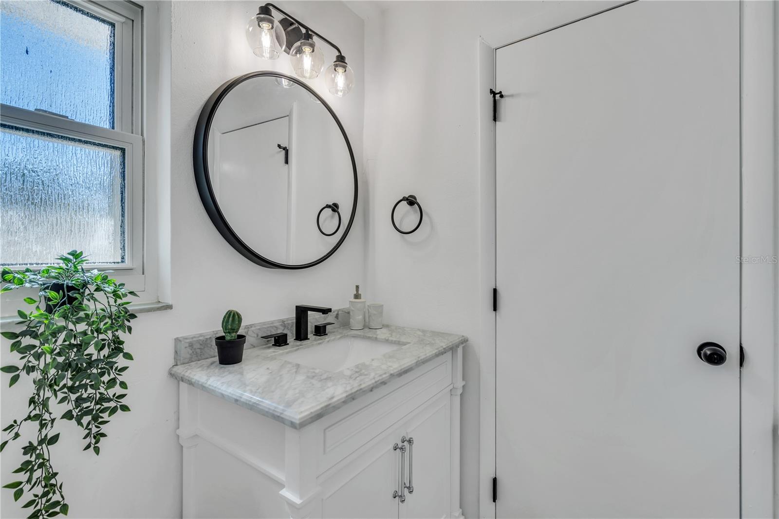 WEST BAYOU - Residential Lease