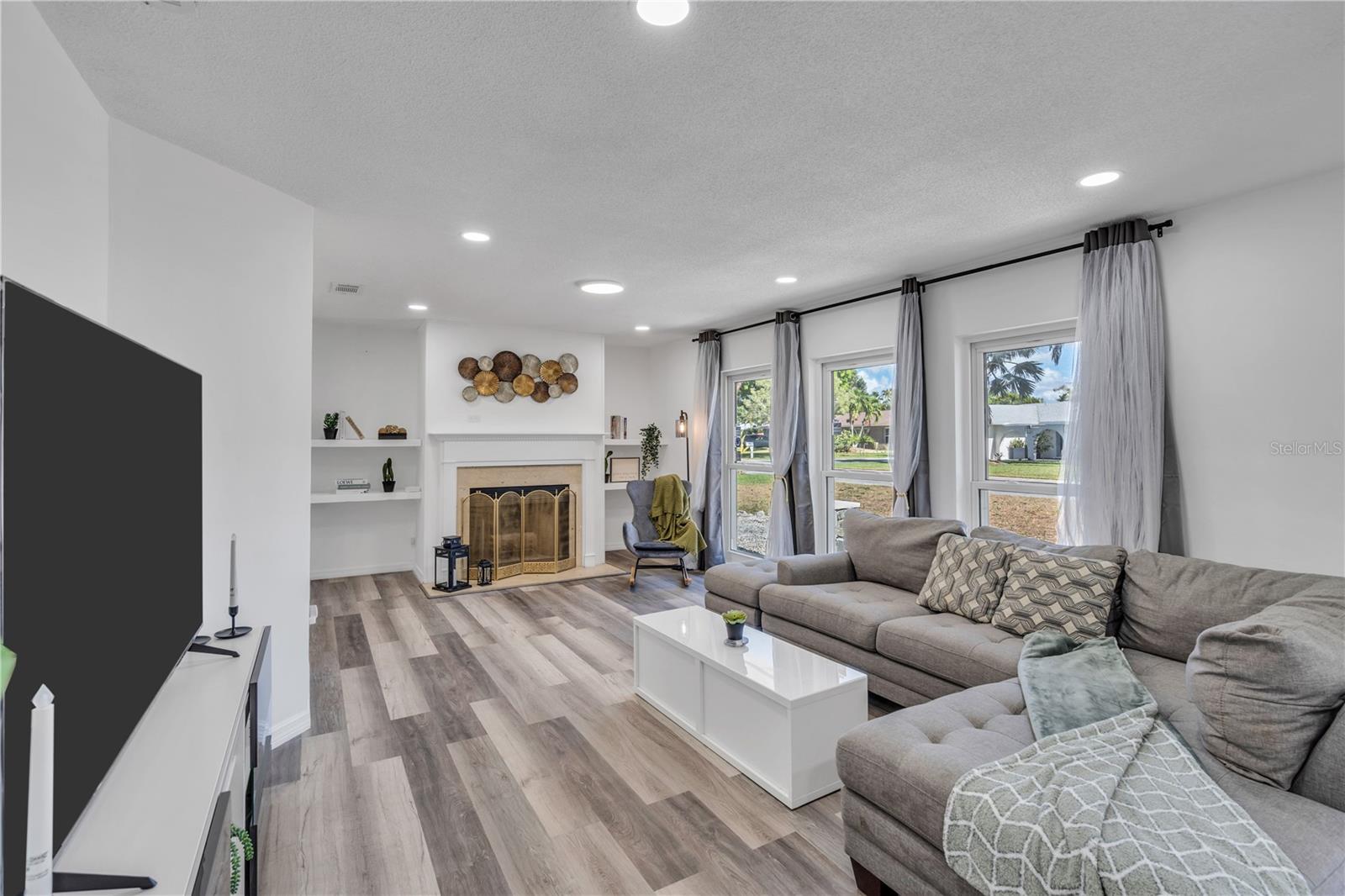 WEST BAYOU - Residential Lease