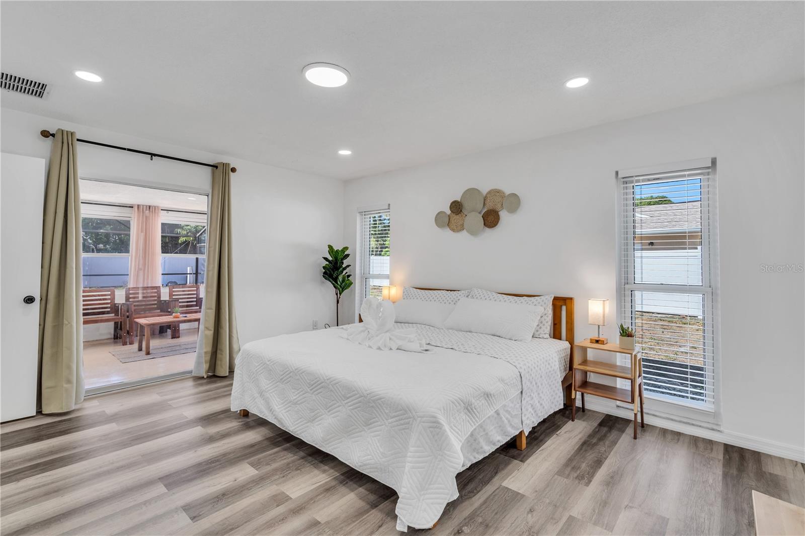 WEST BAYOU - Residential Lease