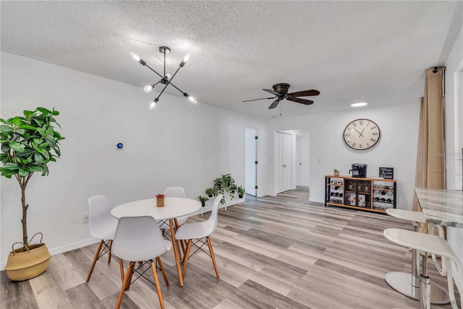 WEST BAYOU - Residential Lease