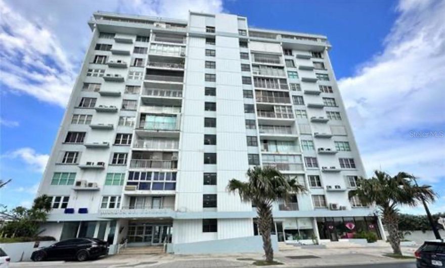 Live the Condado dream in this charming Mirador del Condado studio. This 468 sq ft recently remodeled gem boasts lagoon views & modern elegance, cross ventilation and a central location. The building is beachfront and the apt unit enjoys views of the Lagoon and Miramar.  Walk to the beach, restaurants, & Condado Lagoon (perfect for paddleboarding/kayaking), it’s ideal for solopreneurs or part-time island residents. 
Enjoy a pedestrian-friendly lifestyle in a vibrant location, bathed in natural light.  The building enjoys 24hr security, a Partial generator for common areas, and full water cistern.  This unit DOES NOT have an assigned parking space but there are rental parking spots nearby.(No Airbnb allowed)