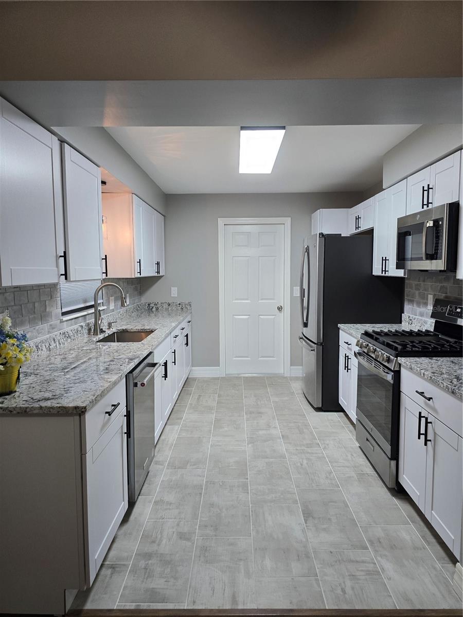 DELTONA LAKES UNIT 25 - Residential