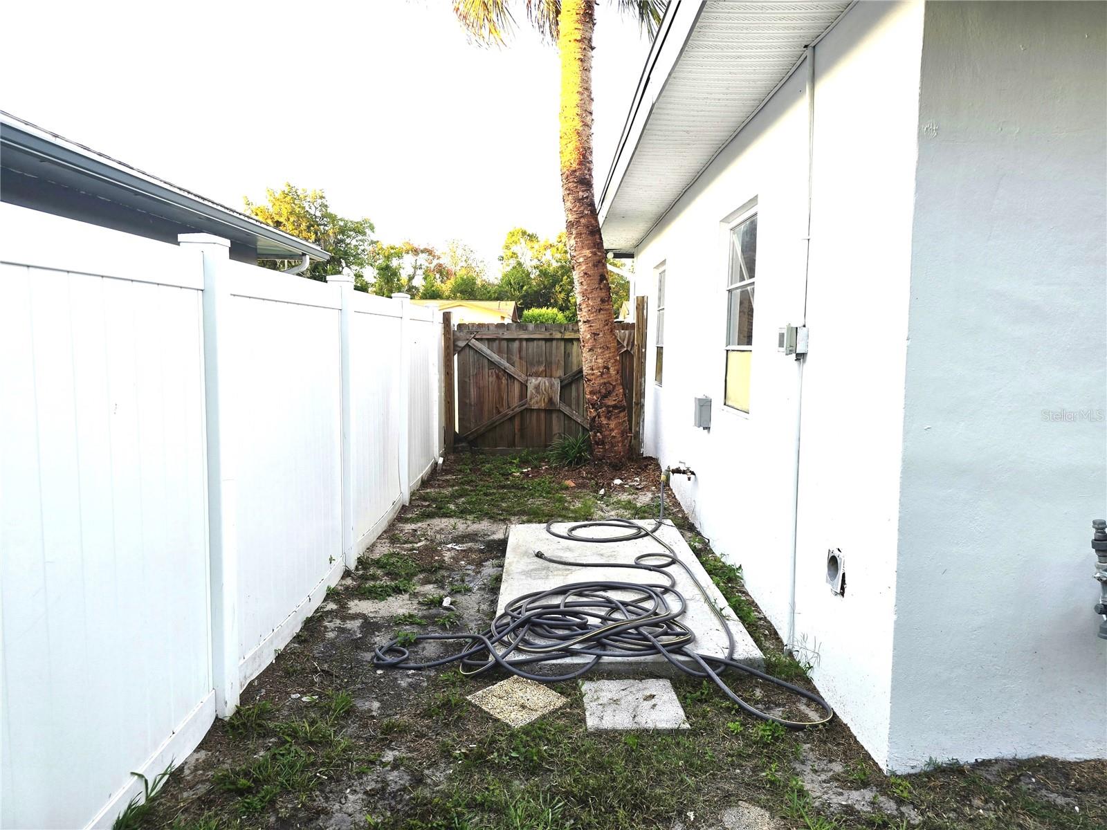 DELTONA LAKES UNIT 25 - Residential