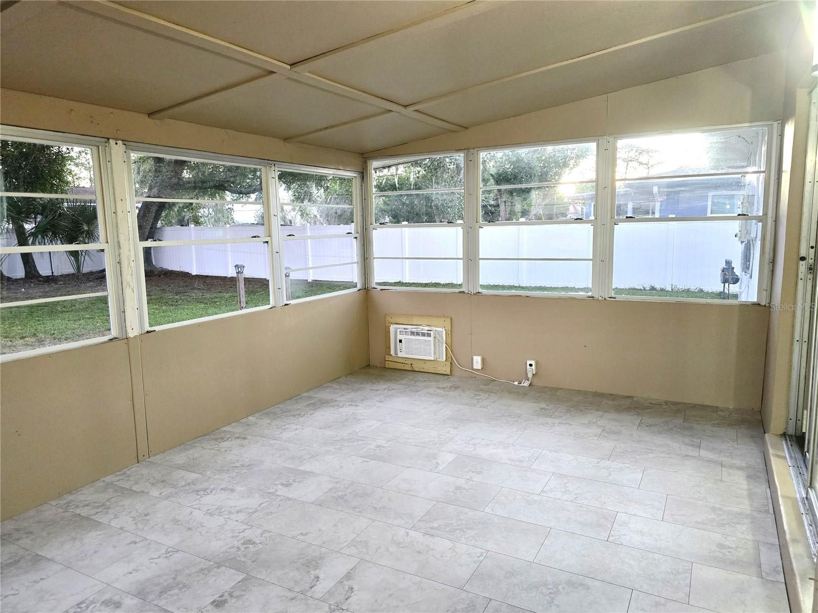 DELTONA LAKES UNIT 25 - Residential