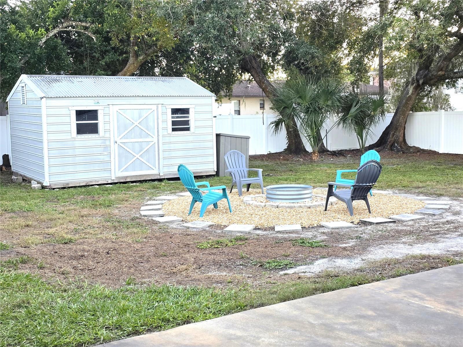 DELTONA LAKES UNIT 25 - Residential