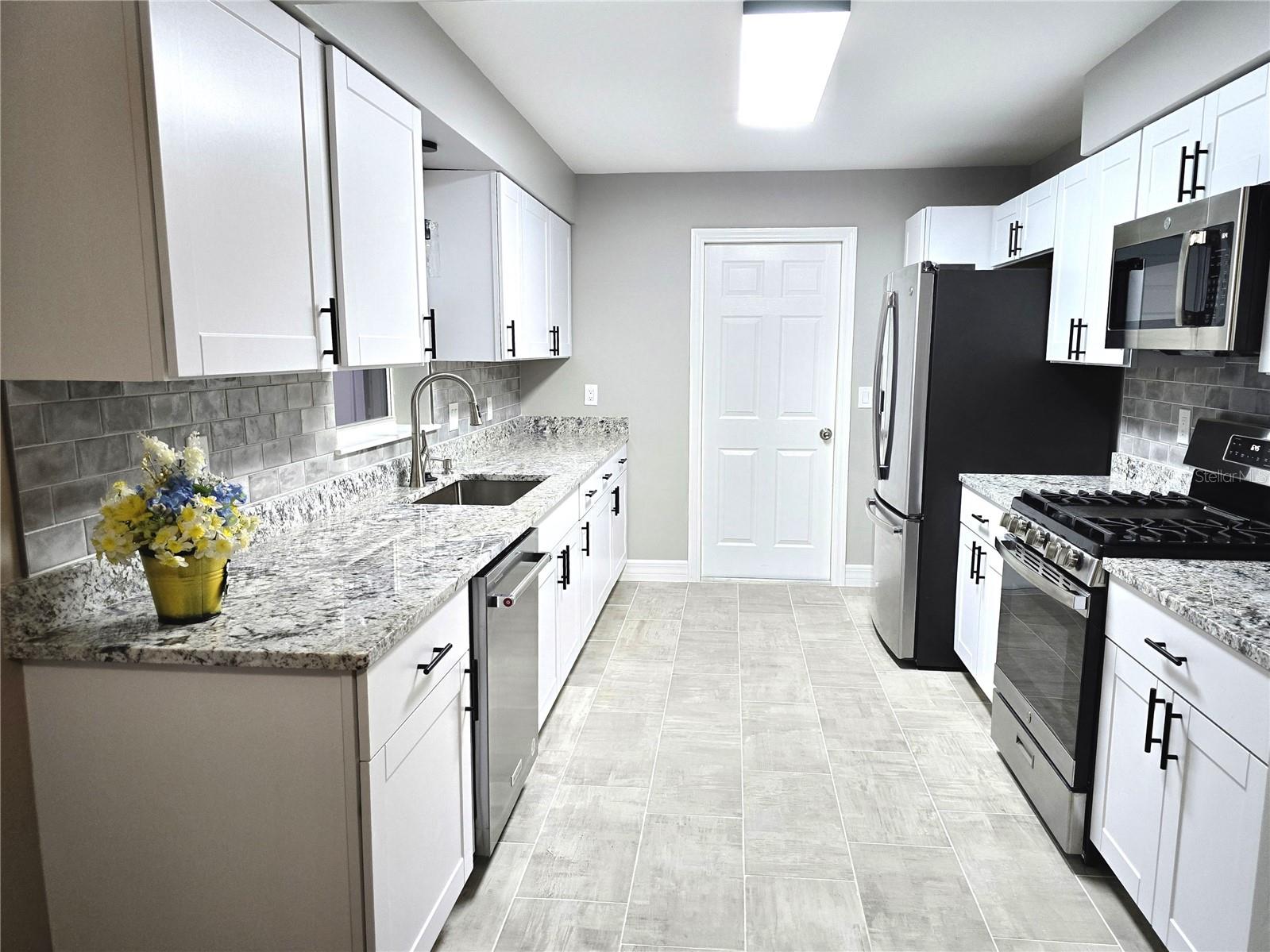 DELTONA LAKES UNIT 25 - Residential