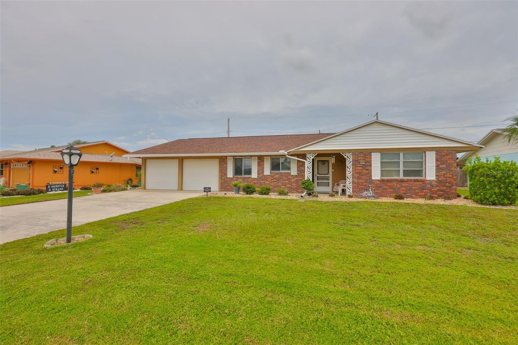 Photo of 643 Oakmont Avenue, Sun City Center, FL 33573 (MLS # TB8424953)