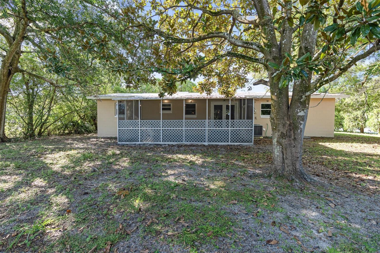 QUEENS MIRROR SOUTH - Residential