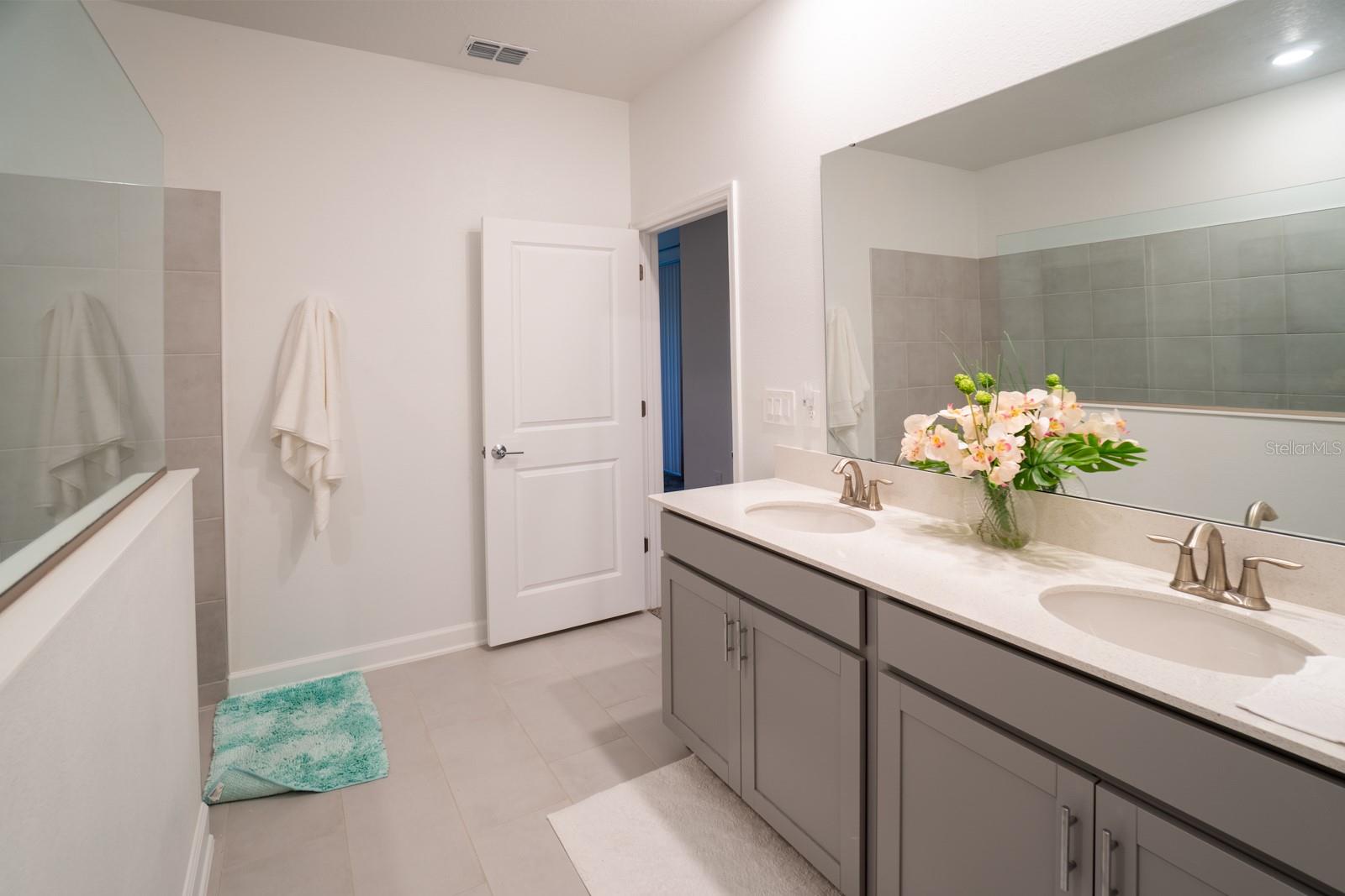 TRINITY LAKES PH 1 & 2 - Residential