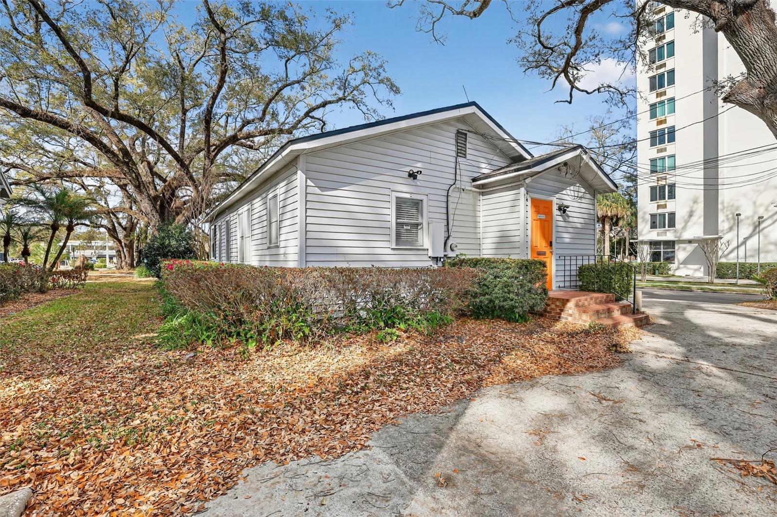 EAST VIEW PARK - Commercial Sale