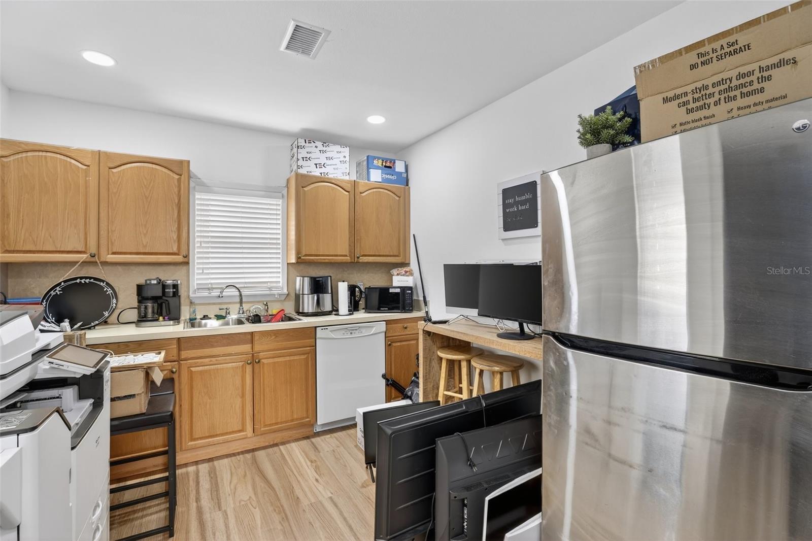 EAST VIEW PARK - Commercial Sale